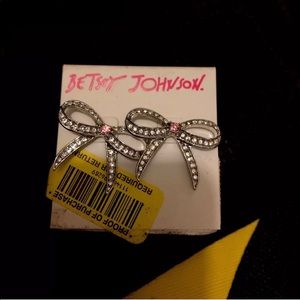 Betsey Johnson bow earrings